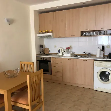 Апартамент Coral корал бийч *