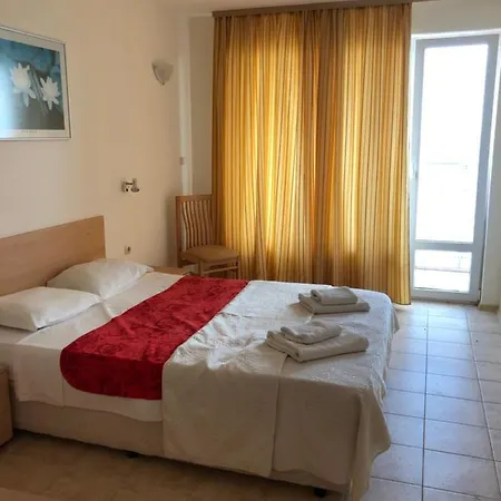 Апартамент Coral корал бийч *