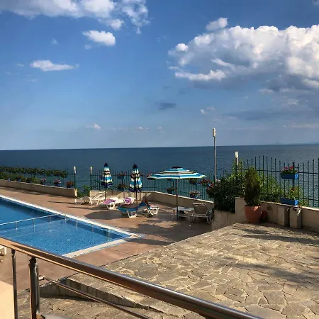 Апартаменты Coral корал бийч